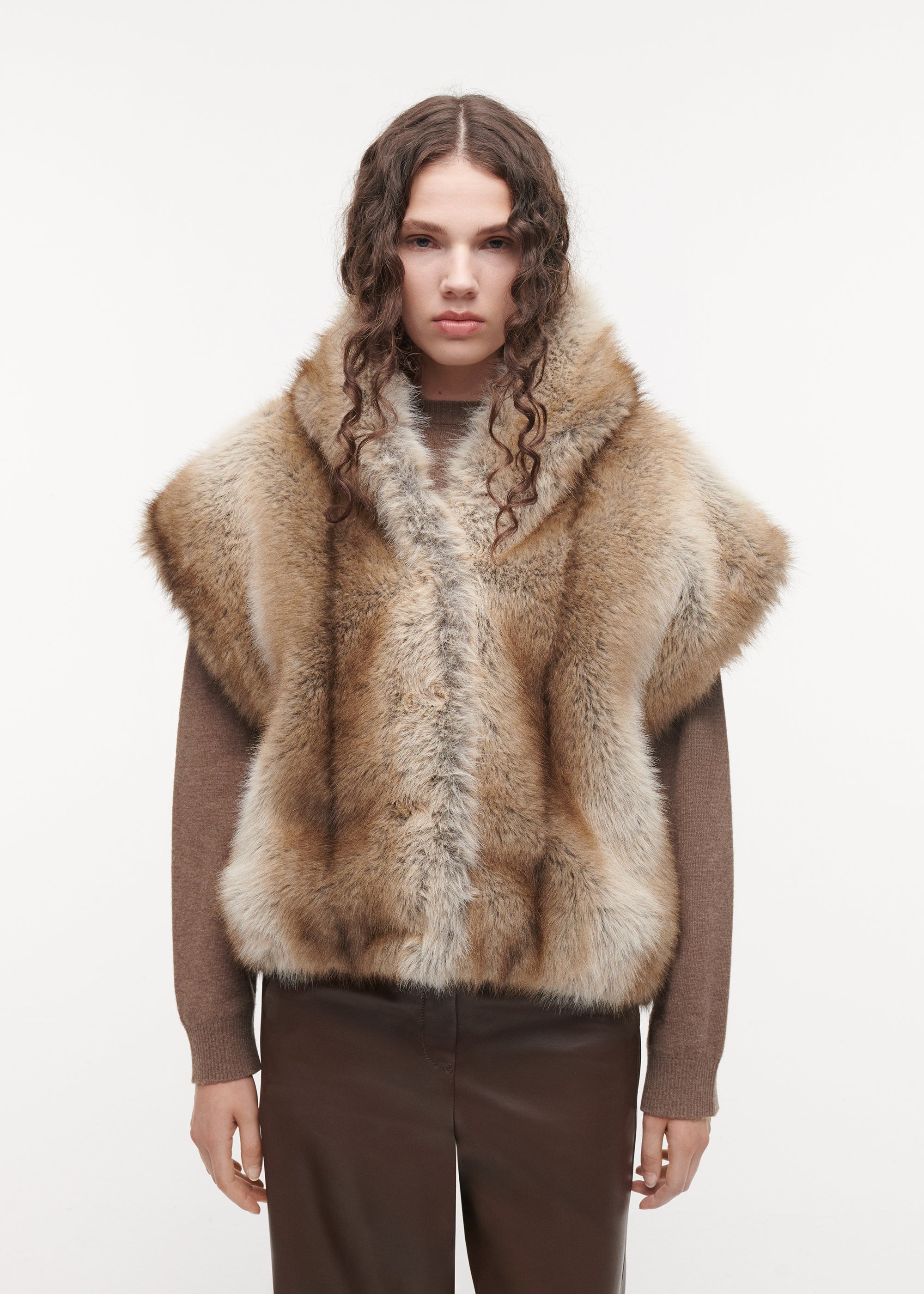 OLENA Reversible Faux Fox Gilet | Light Fox