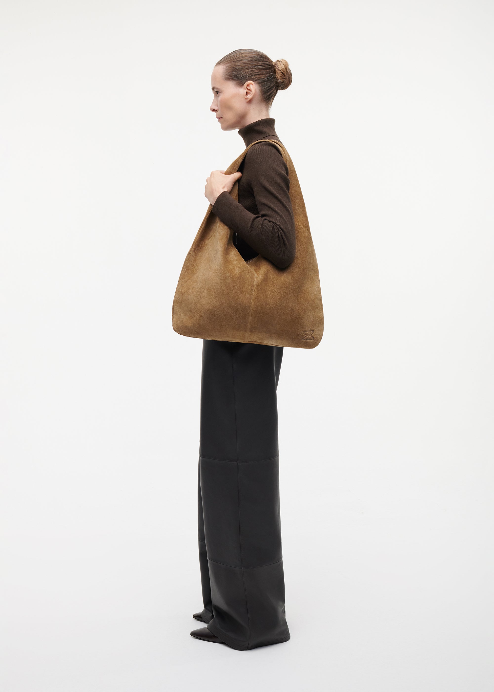 ADRIA Gritty Shoulder Bag