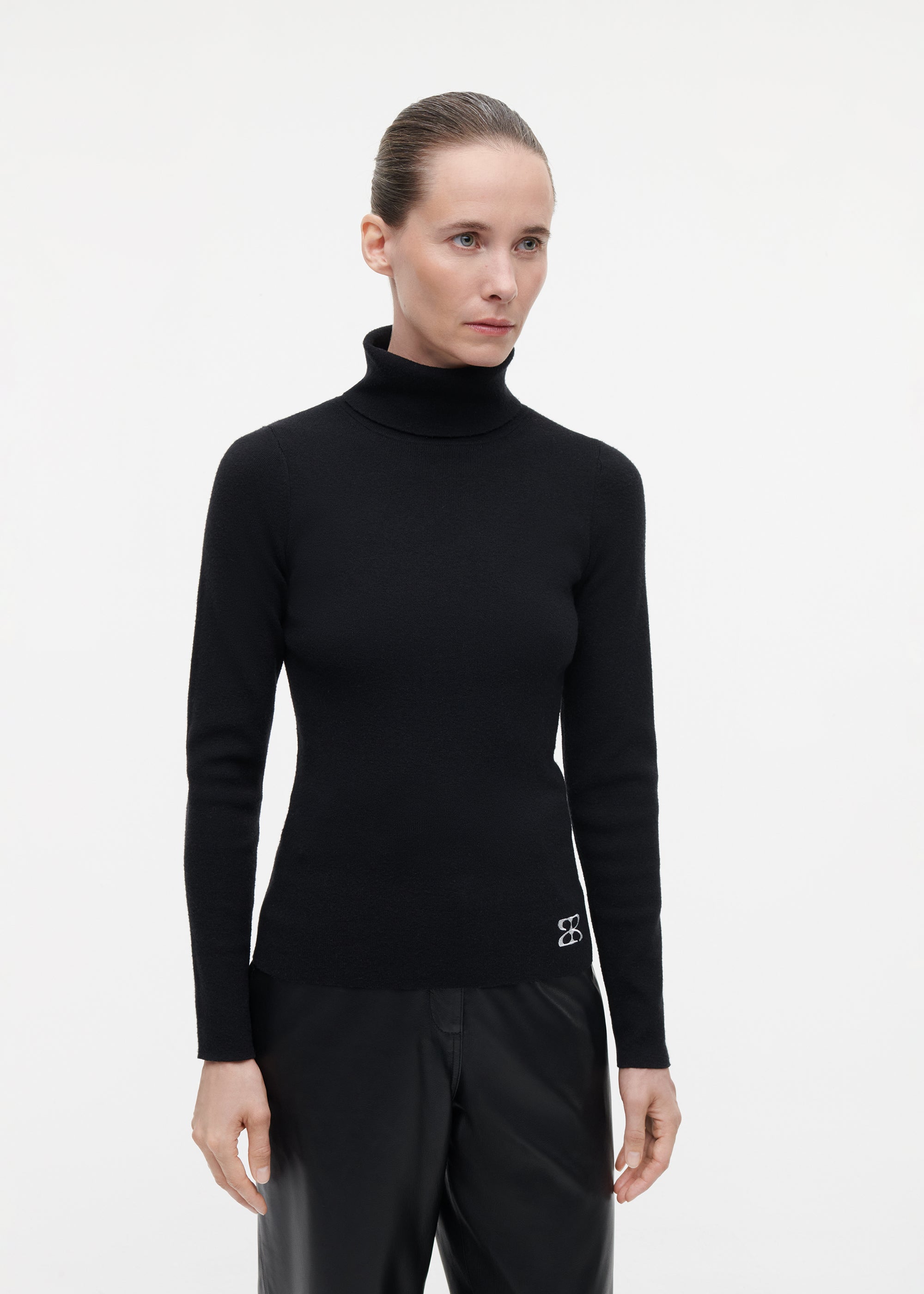AVA Turtleneck knit