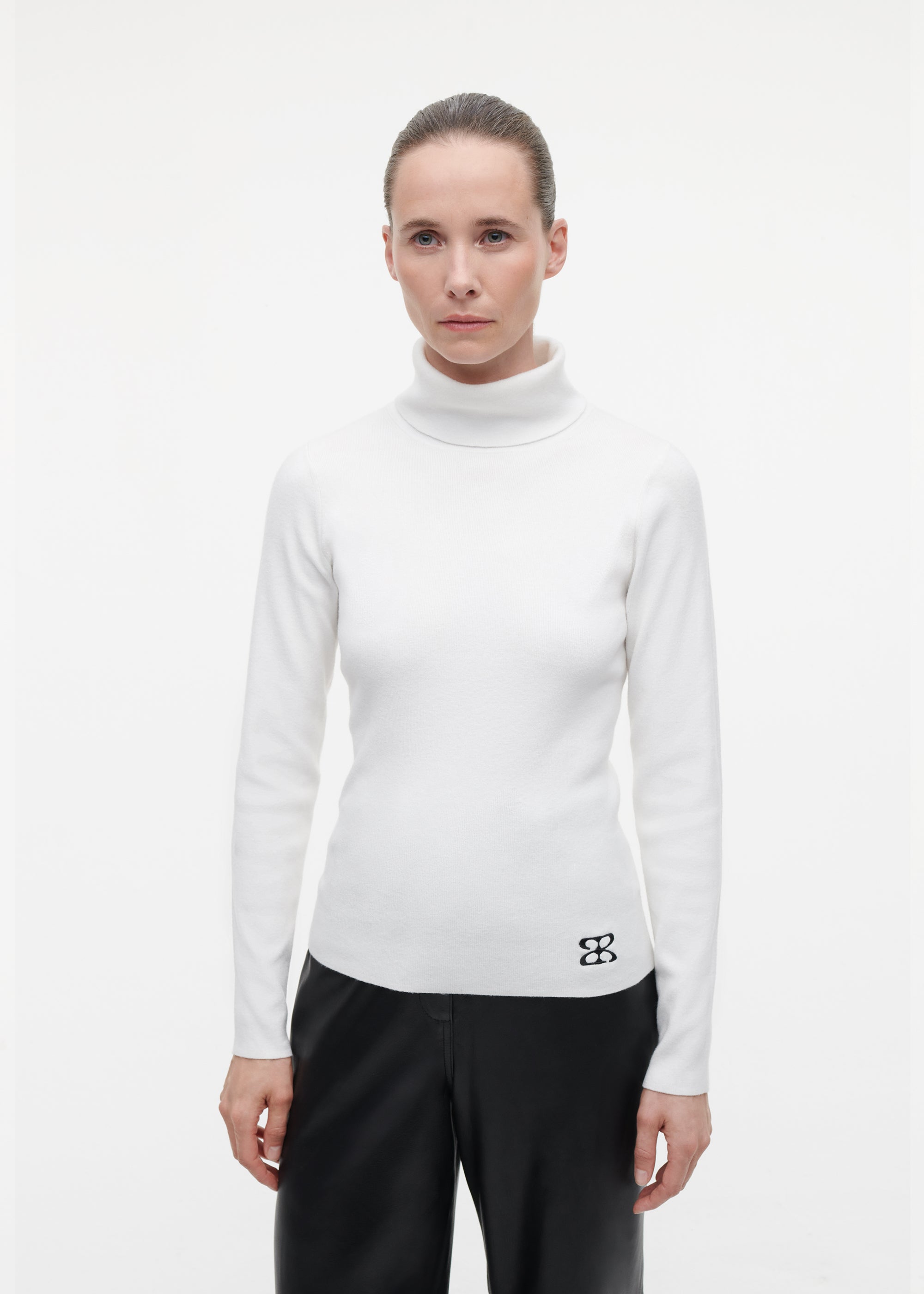 AVA Turtleneck knit